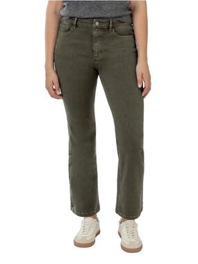 Well Worn Women's Straight Jeans in Olive